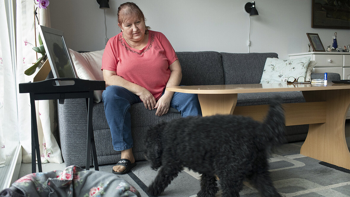 Pia Hansen og hendes sorte puddel, Malthe