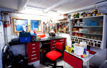 Indret et værksted i kælderen.
Foto: Torben Klint
