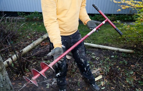 Pælebor i jorden