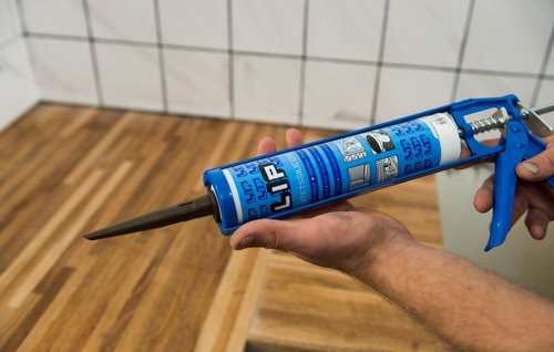 Fugepistol med silikonefuge