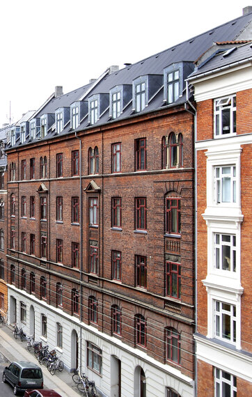 Inddragelse af loftrum til beboelse i etageejendom.