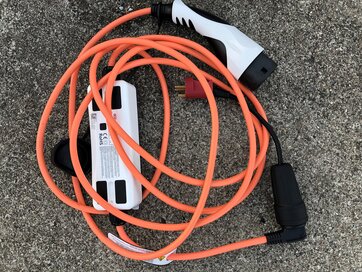 Transportabel oplader til elbil