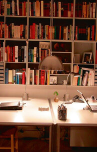 pendel lampe ved arbejdsbord