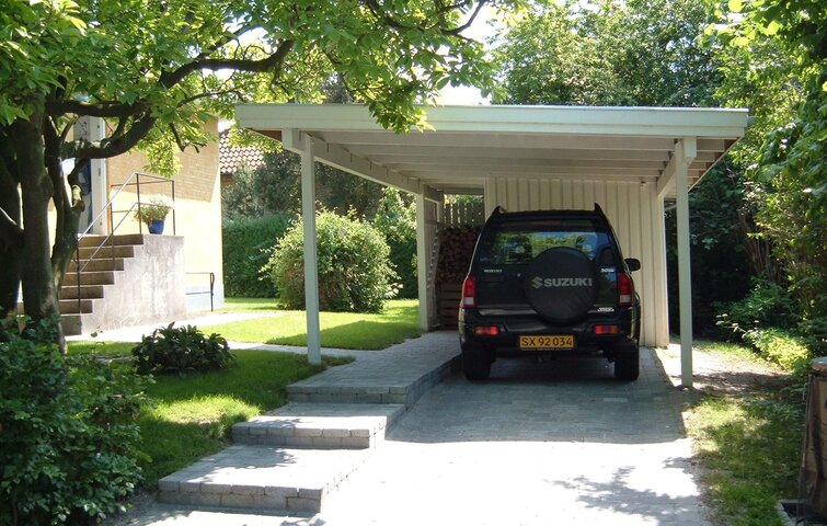 carport og brændeskur
