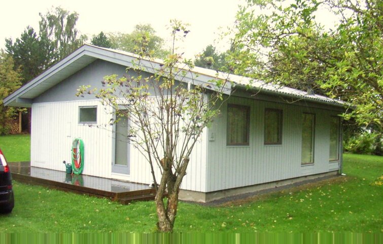 Sommerhus1 Forældrene kan også, imens de lever, give sommerhuset videre som gave eller overdrage det til næste generation på favorable vilkår