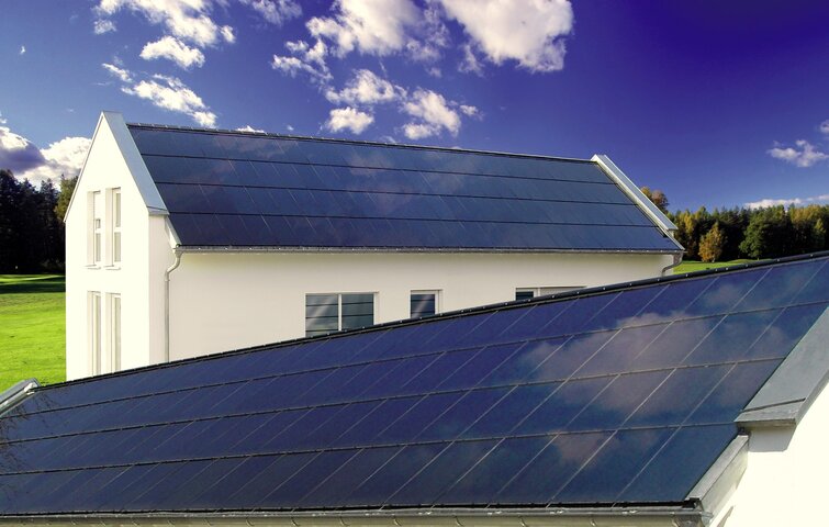Solceller på hele taget.