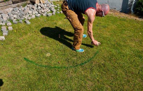 Cirkel tegnes med spraymaling
