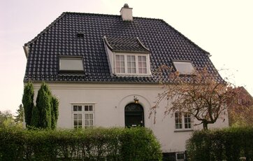 Glaserede teglsten passer fint til patricervillaer, hvor de 'spiller op' til huset.