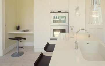 bordplade i akrylkomposit / corian