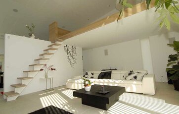 Hems eller indskudt etage? Det afhænger af gulvarealet.