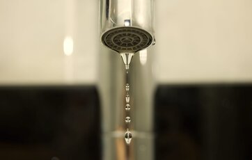 vandhane drypper