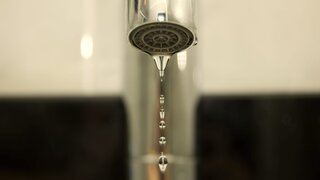Hvor meget koster en vandhane, der drypper?
