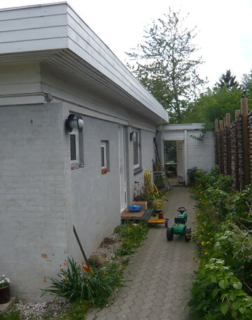Parcelhus med tagudhøng før renovering